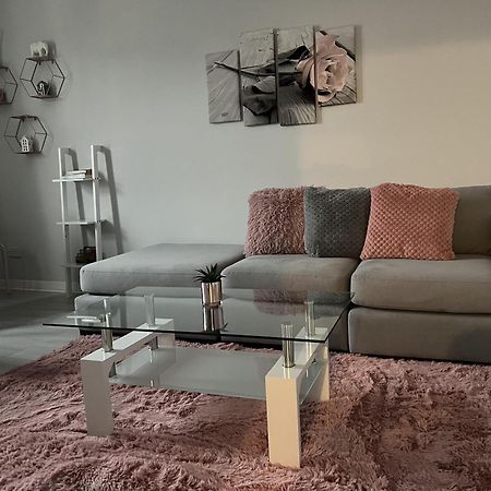Captivating 2-Bed Apartment In Kirkcaldy Esterno foto