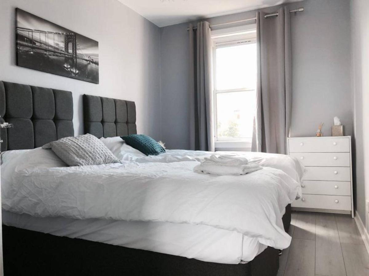Captivating 2-Bed Apartment In Kirkcaldy Esterno foto