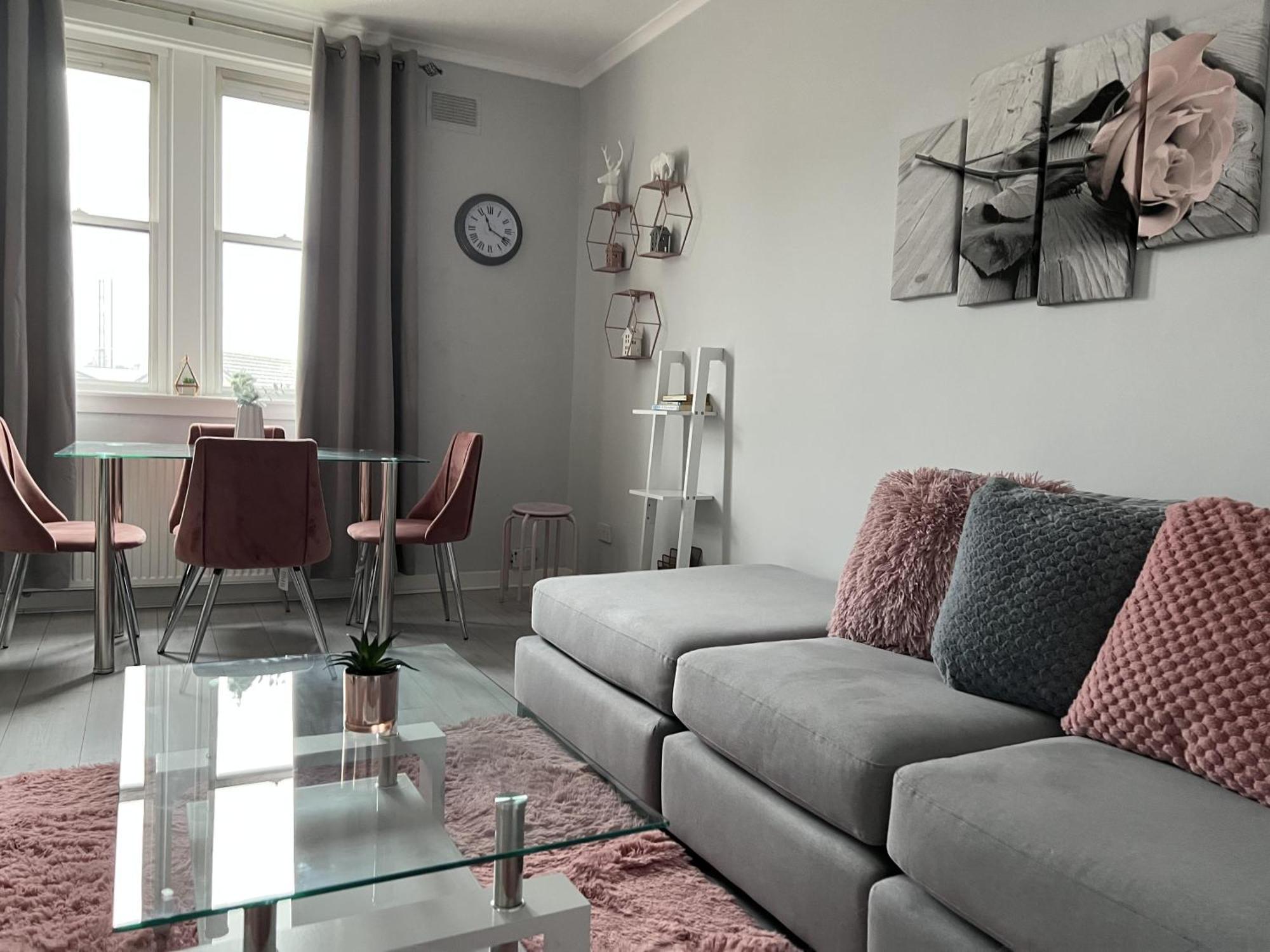 Captivating 2-Bed Apartment In Kirkcaldy Esterno foto